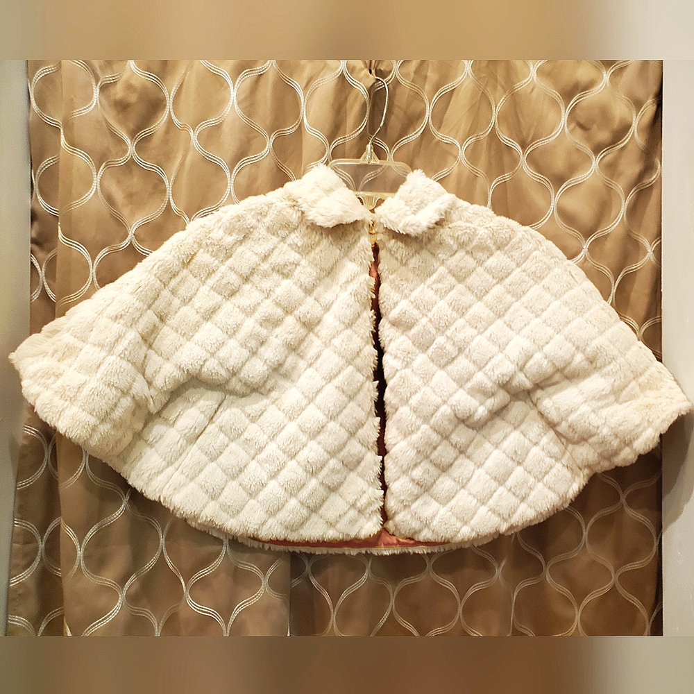 Genuine kids By Osh Kosh White girl's Faux Fur Shawl